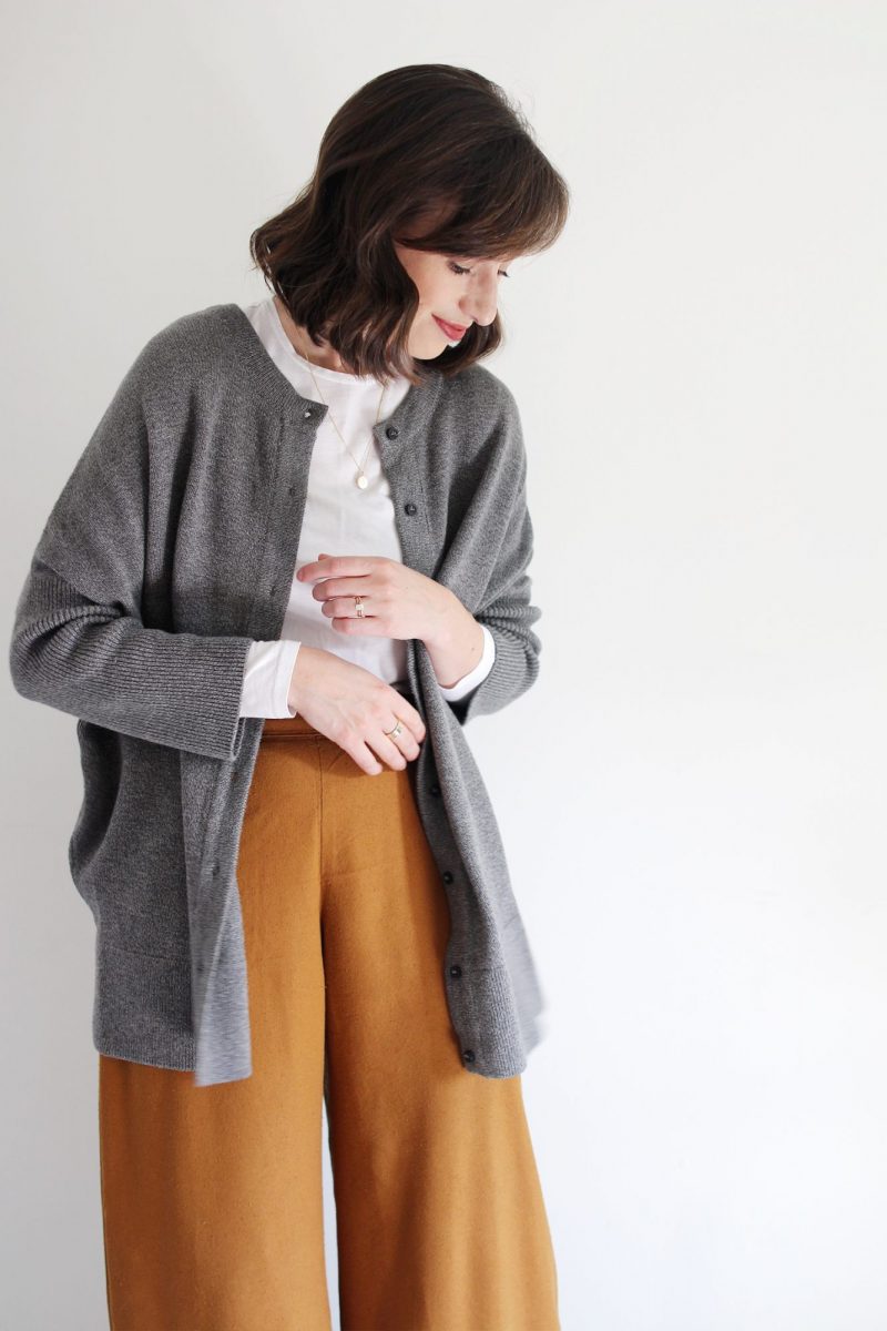 Style Bee - Revisiting the Oversize Grey Sweater