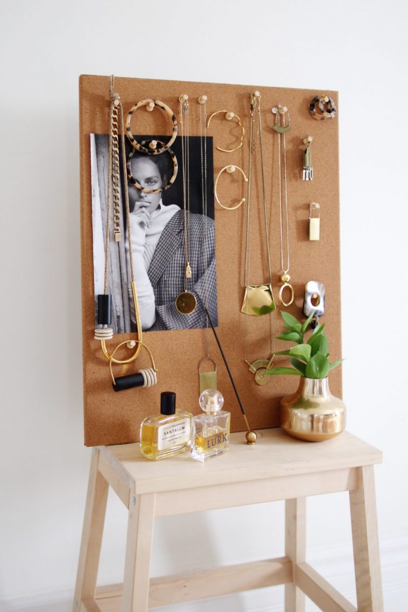 Style Bee - Easy Jewelry Organizer DIY