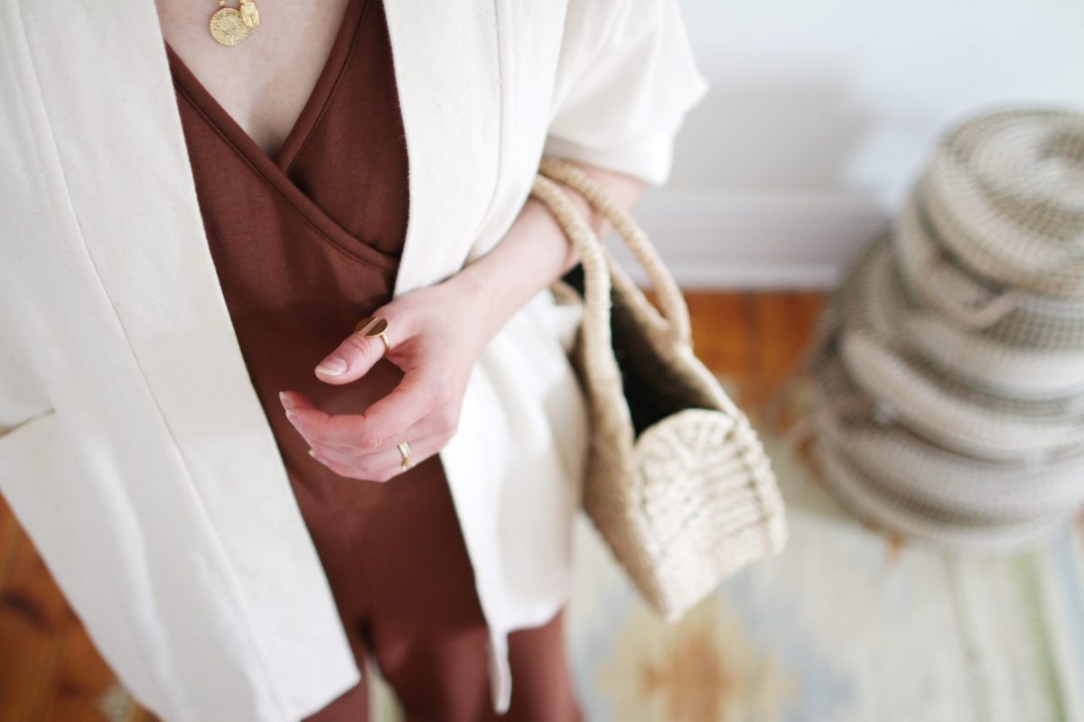 STYLE BEE - GETTING COMFY WITH CORINNE
