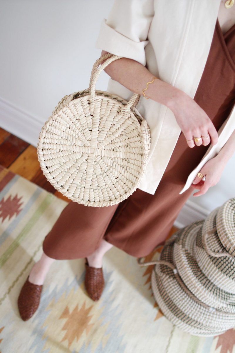STYLE BEE - GETTING COMFY WITH CORINNE